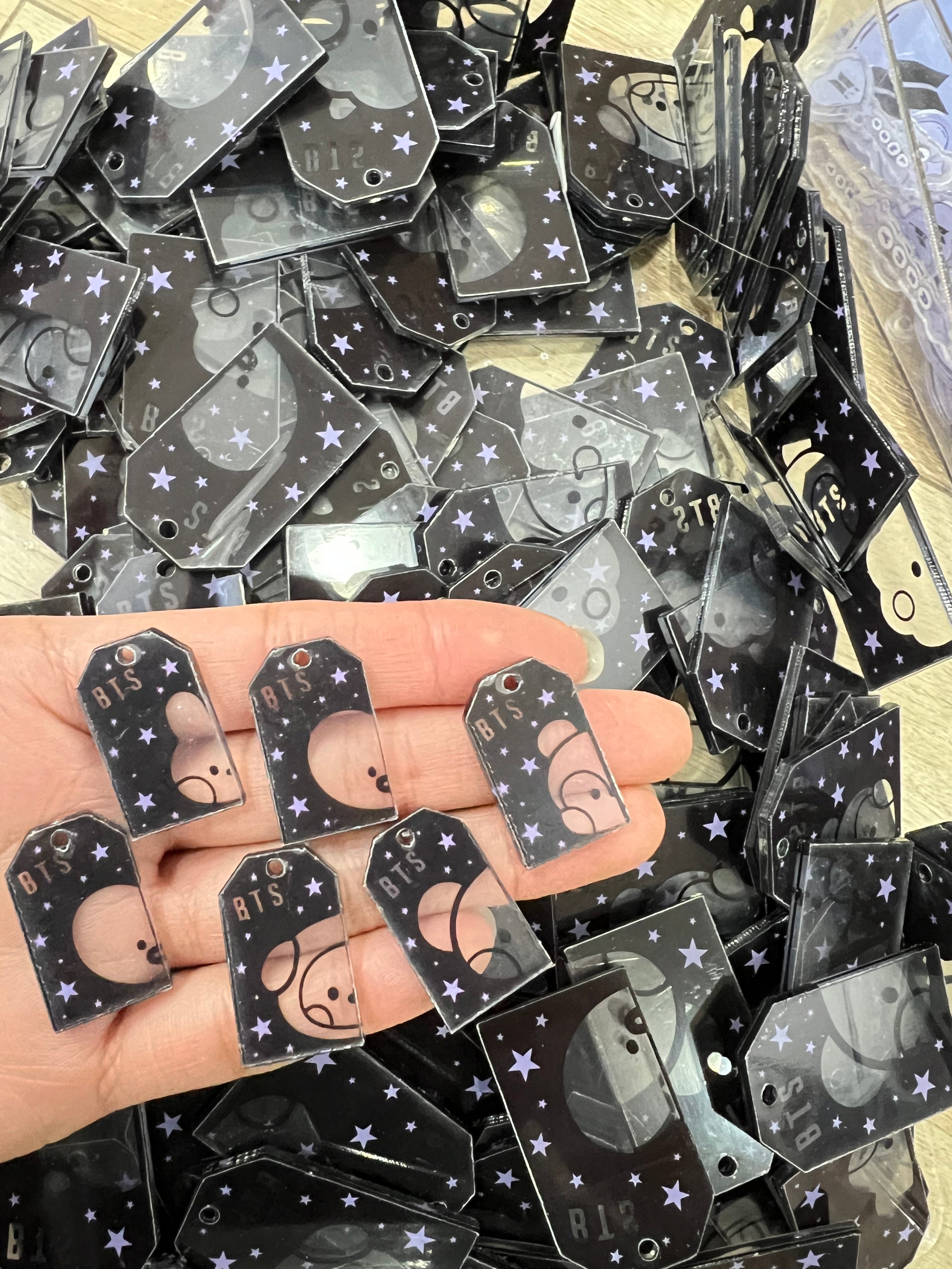 【Cartoon 85.0】for ARMY -OT7 DIY Acrylic Keychain –Acrylic charm for K-pop Concert Freebies (Preorder 5 Days)， keychain-accessories-beads-acrylic for DIY
