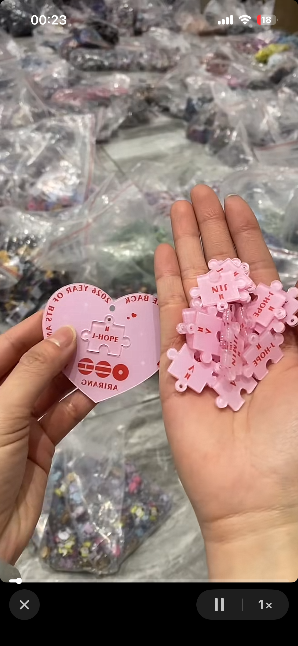 For ARMY-BTS concert freebie,fan made ,heart and puzzle acrylic, DIY keychain accessories(preorder12-15days )